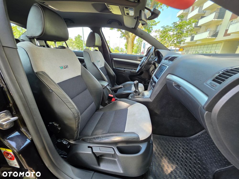 Skoda Octavia 2.0 TSI RS - 36