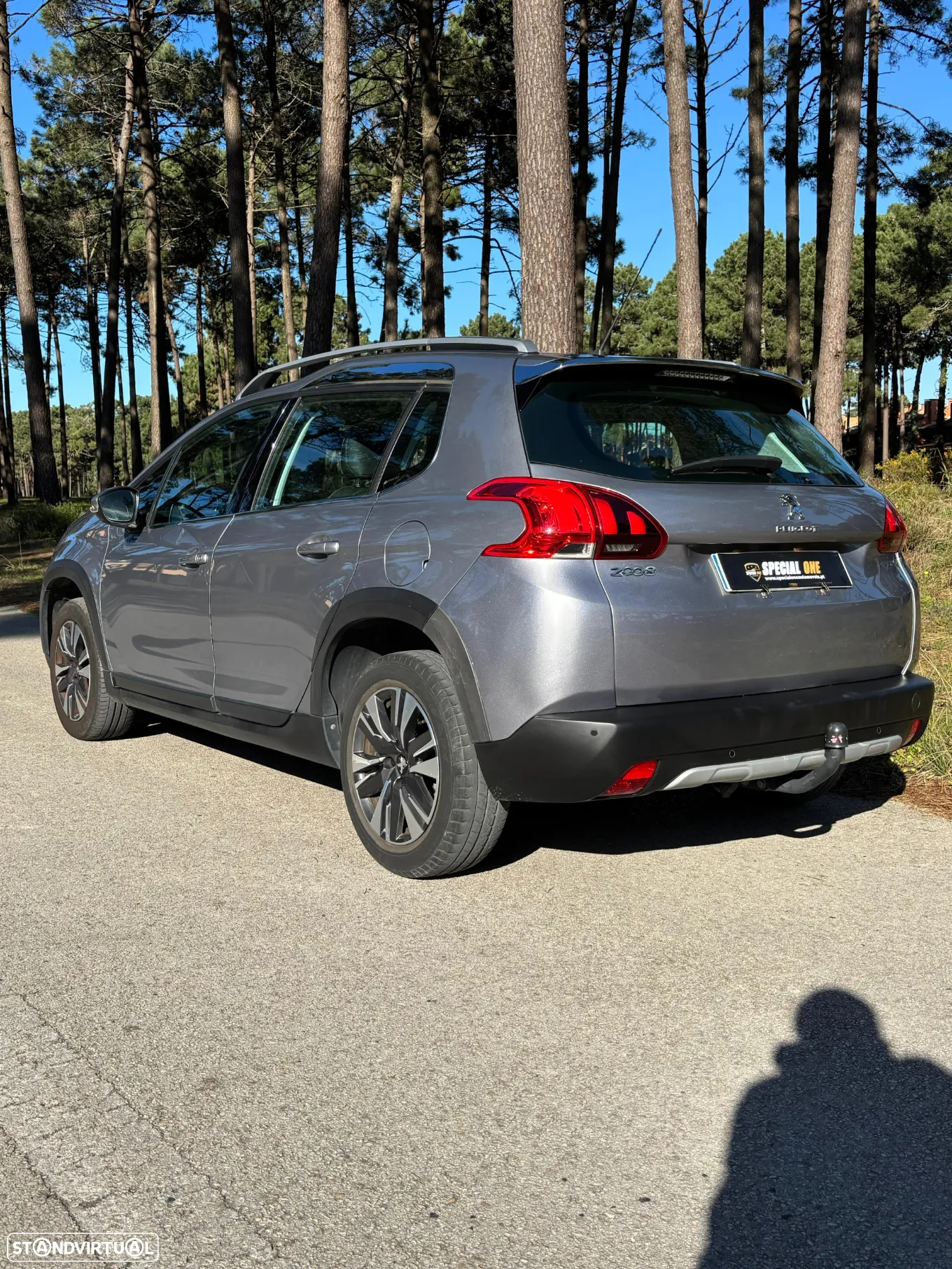 Peugeot 2008 1.2 PureTech Allure EAT6 - 5