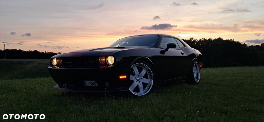 Dodge Challenger - 4