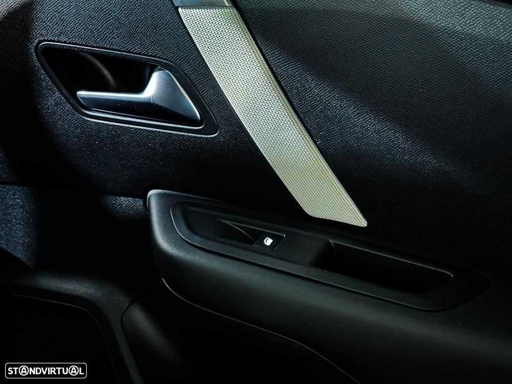Citroën C4 PureTech 130 Stop&Start EAT8 SHINE - 23