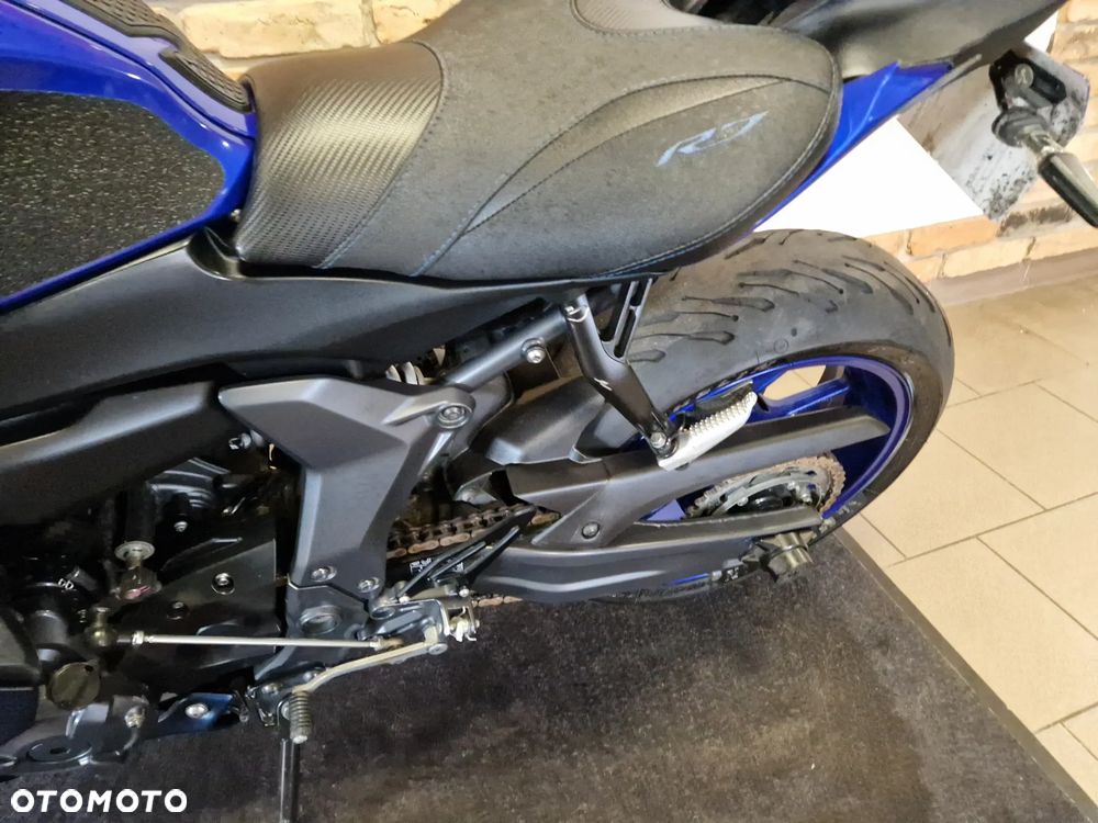 Yamaha R7 - 16