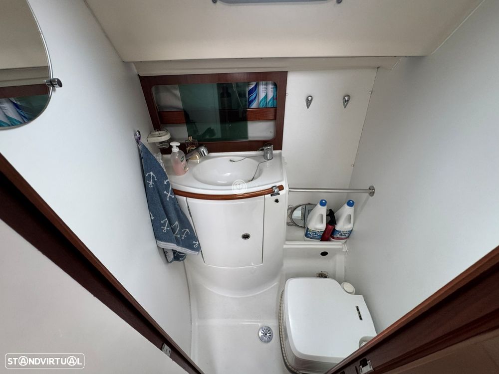 Beneteau Oceanis 381 Clipper - 18