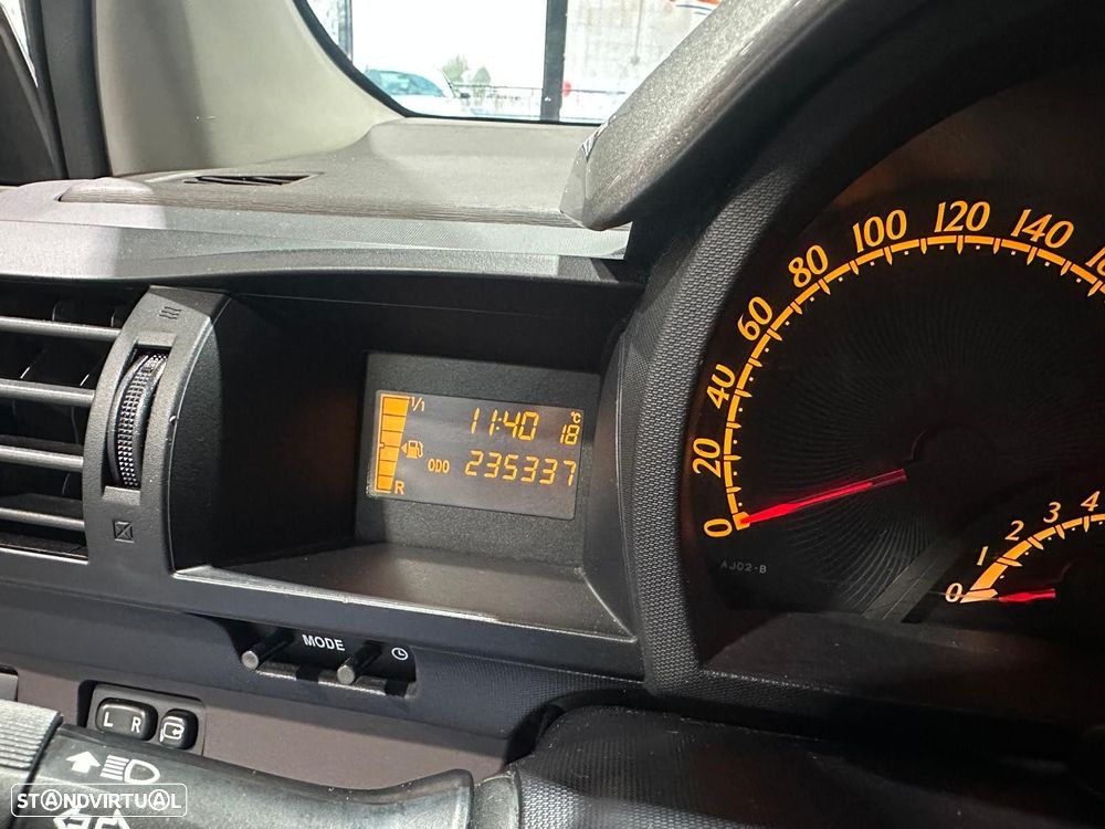 Toyota iQ 1.4 D-4D 2 EP+NAVI+Bluetooth - 24