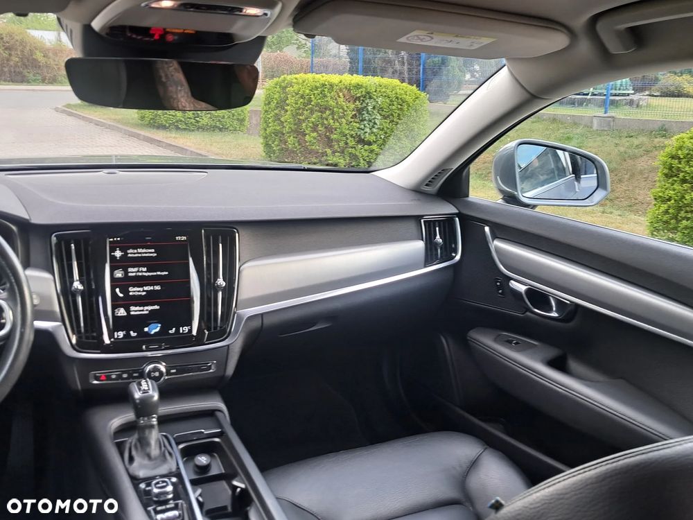 Volvo V90 D4 Geartronic Momentum - 21