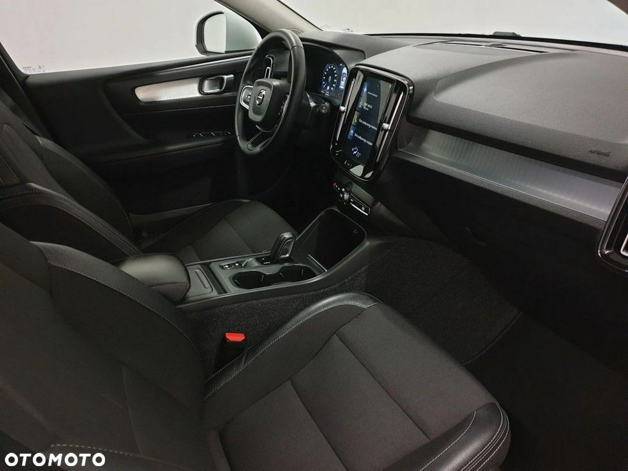 Volvo XC 40 D3 R-Design - 23