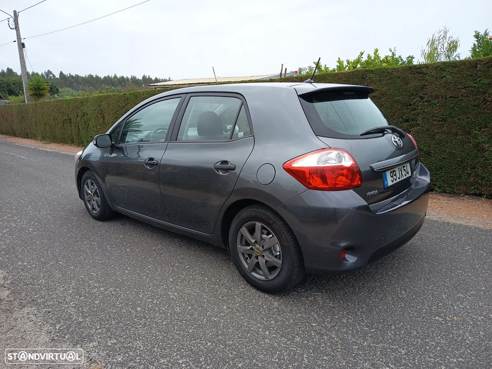 Toyota Auris 1.4 D-4D Comfort - 10