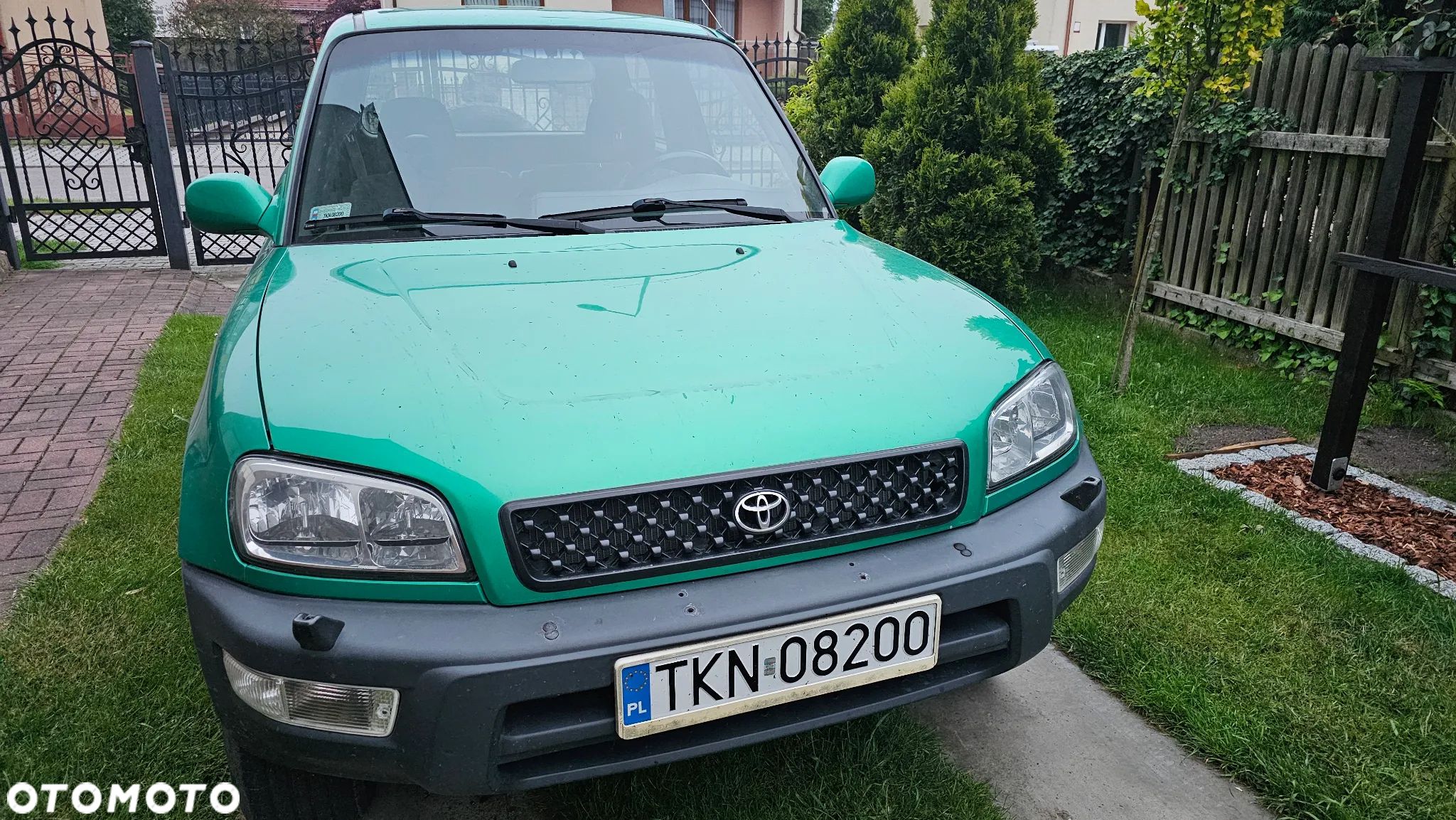 Toyota RAV4 - 1