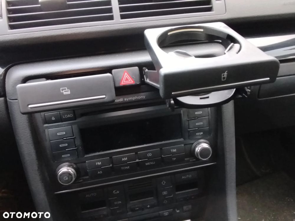 Audi A4 B7  uchwyt na kubek wizytowniki plus ESP chrom - 4
