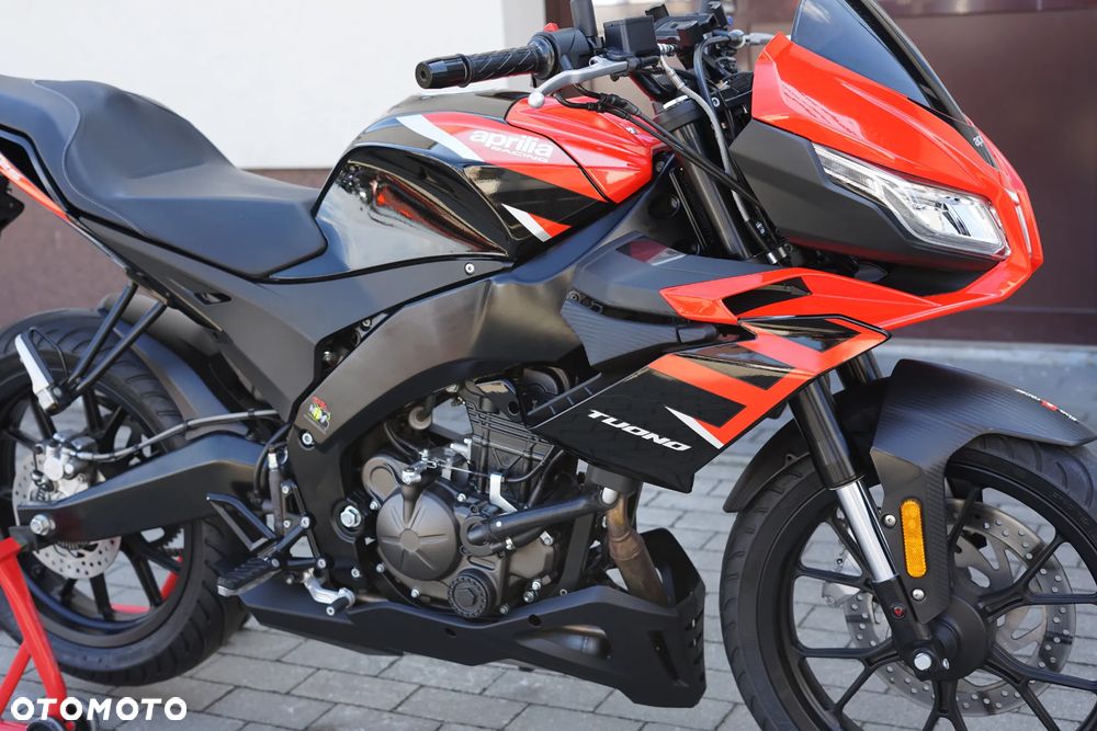 Aprilia Tuono - 12