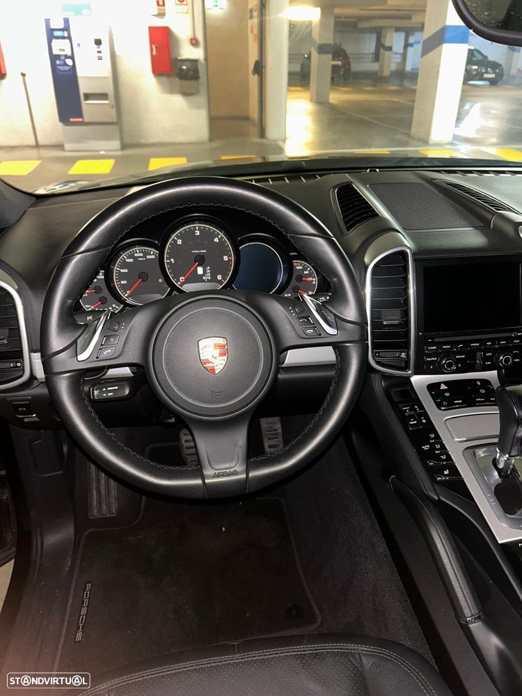 Porsche Cayenne 3.0 V6 - 8