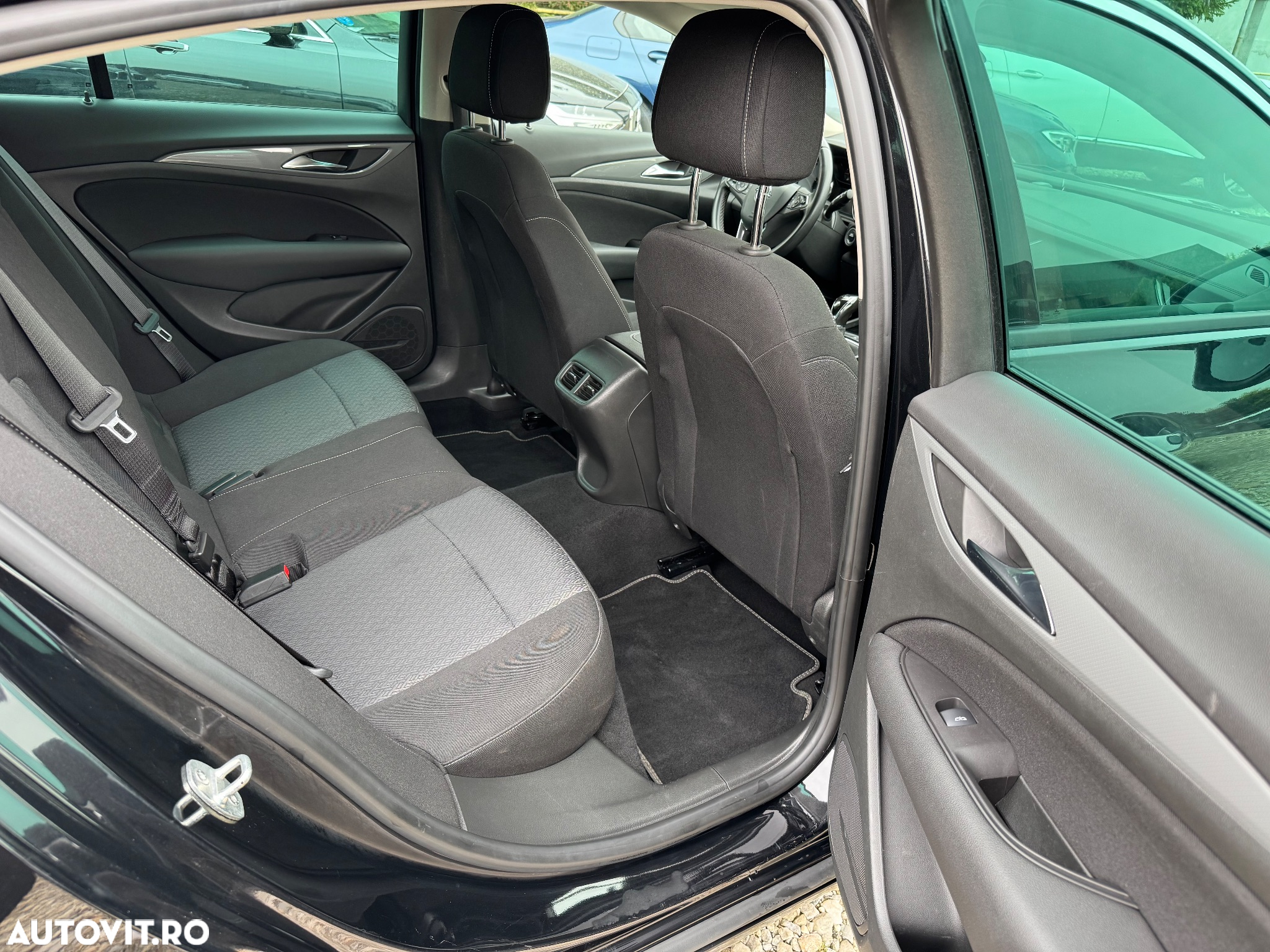 Opel Insignia Sports Tourer 1.6 ECOTEC Diesel Edition - 20