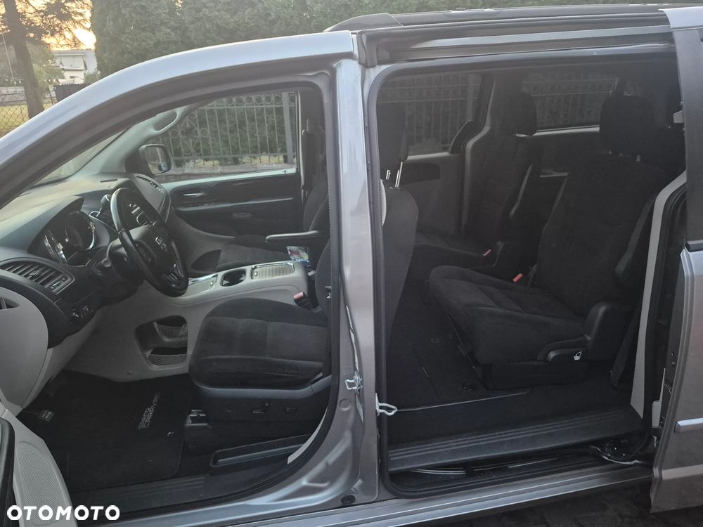 Dodge Grand Caravan 3.6 R/T - 25