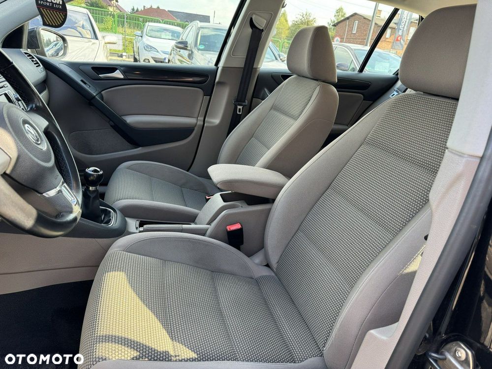 Volkswagen Golf 1.6 Comfortline - 20