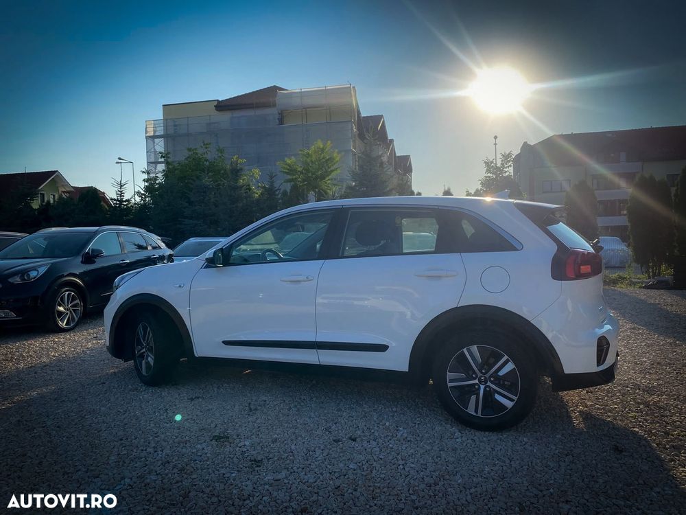 Kia Niro 1.6 GDI HEV 2WD OPF Aut. Vision - 6