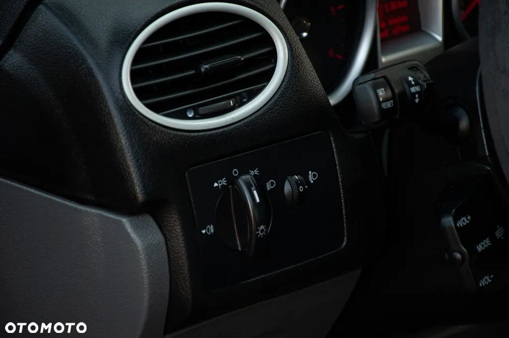 Ford Focus 1.6 TDCi Connection - 38