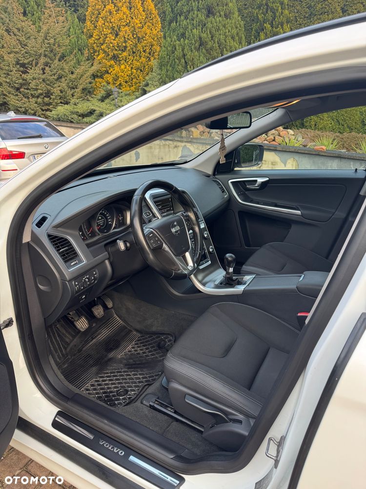 Volvo XC 60 D3 Momentum - 10