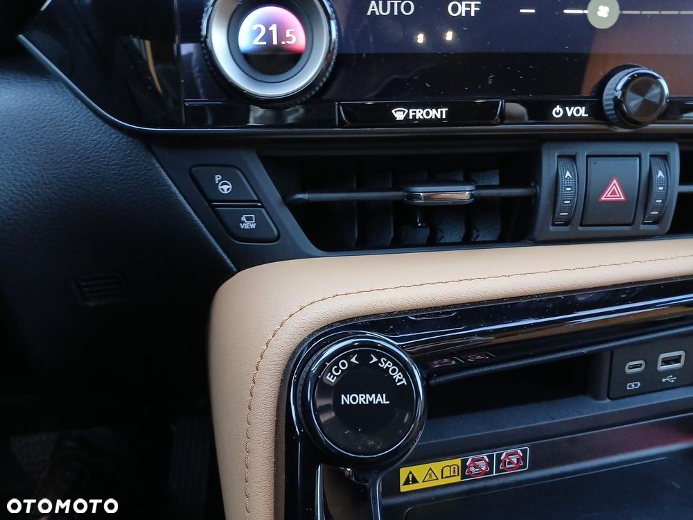 Lexus NX 350h Omotenashi AWD - 21