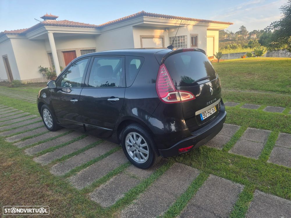 Renault Scénic 1.5 dCi Dynamique S - 4