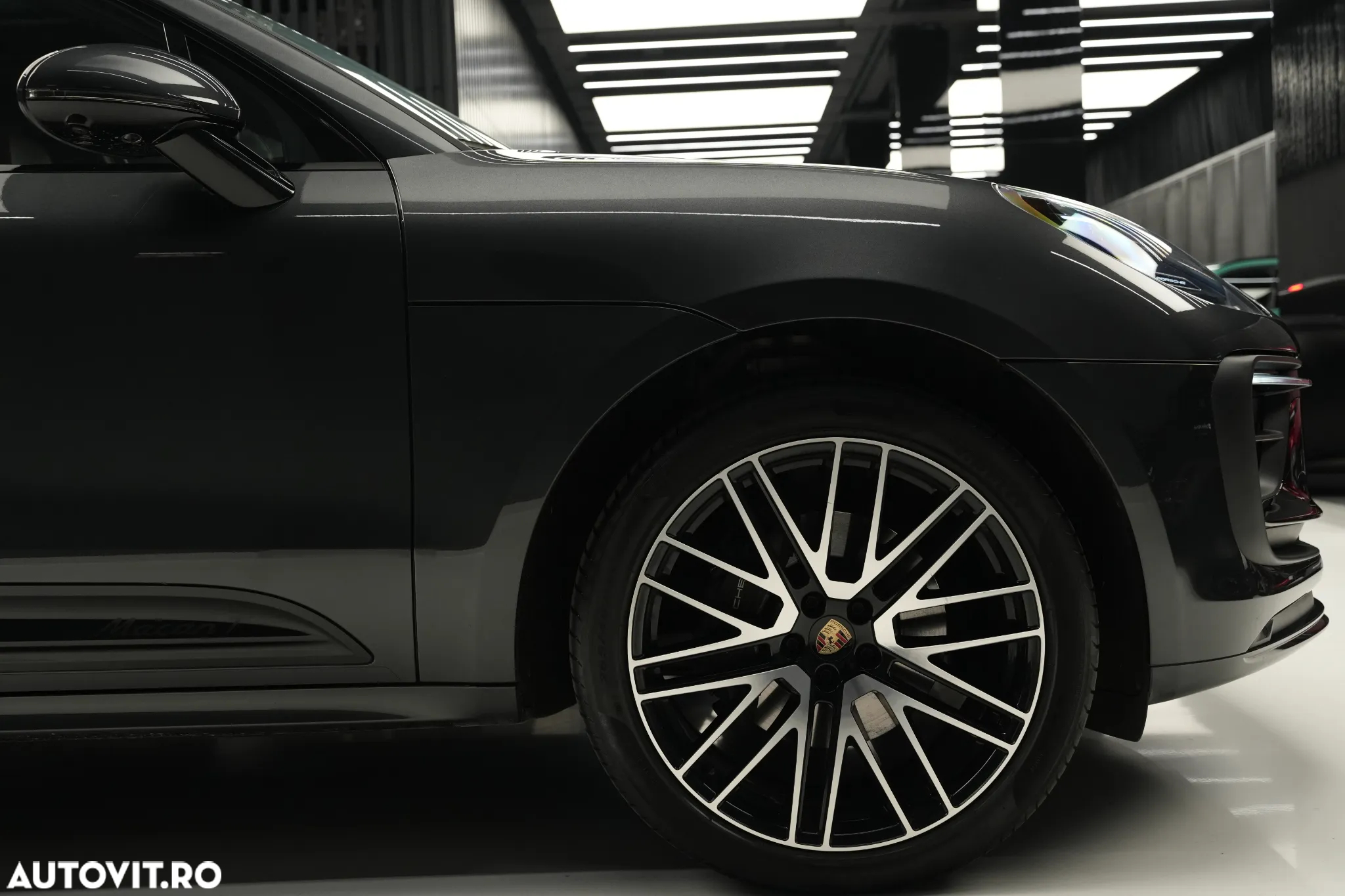 Porsche Macan T - 32