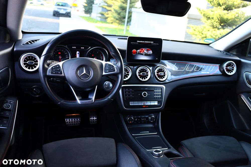 Mercedes-Benz CLA 200 7G-DCT AMG Line - 12