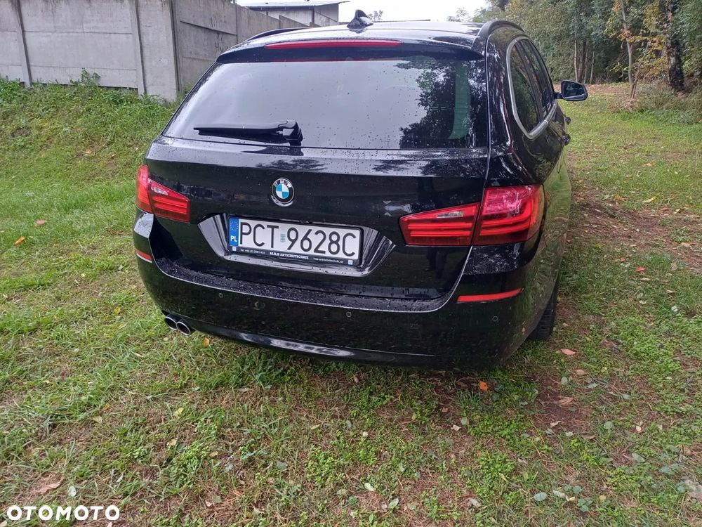 BMW Seria 5 525d Touring Sport-Aut - 3
