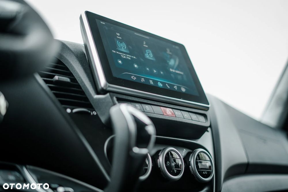 Iveco Daily 35S18HA8 V H2 Furgon Automat 3.0 od ręki - 25