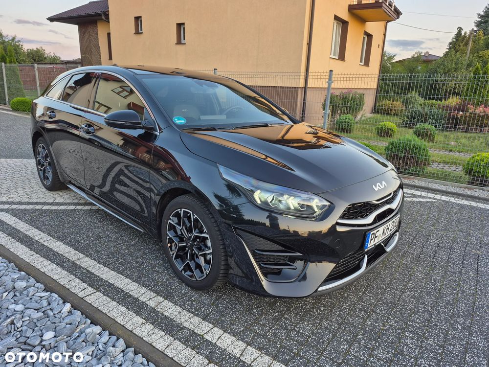 Kia ProCeed 1.5 T-GDI GT Line - 4