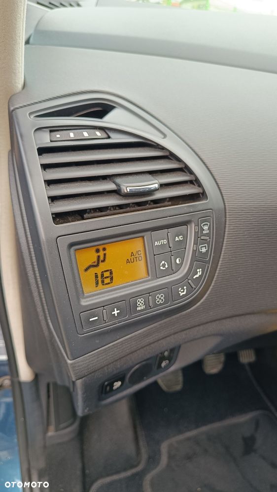 Citroën C4 Picasso - 8