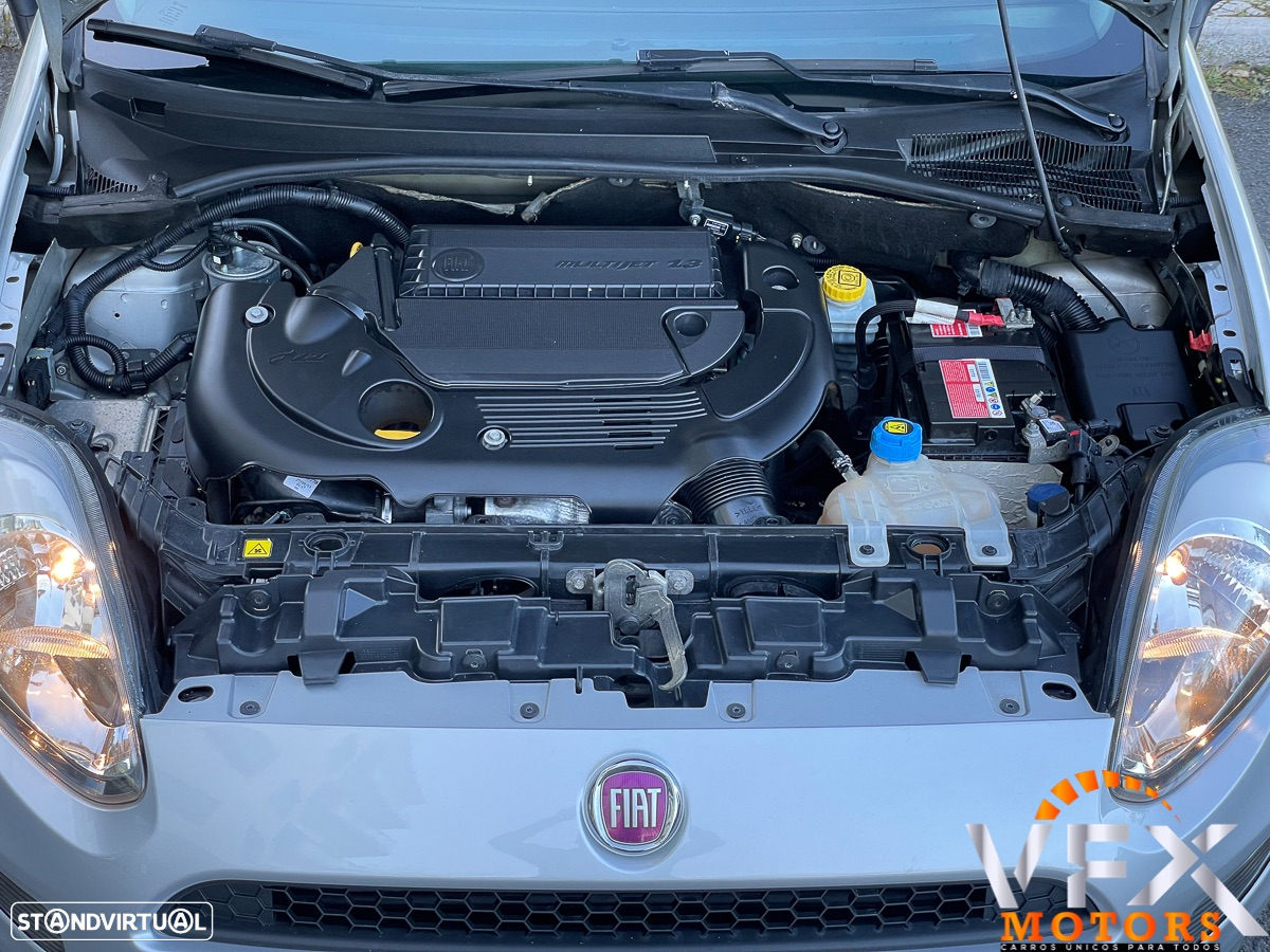 Fiat Punto 1.3 M-Jet Lounge S&S - 25