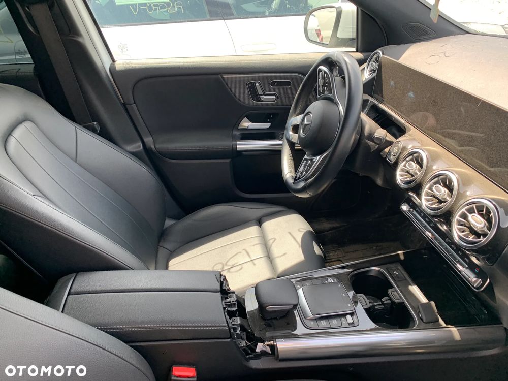 Mercedes-Benz GLA 250 4-Matic - 14