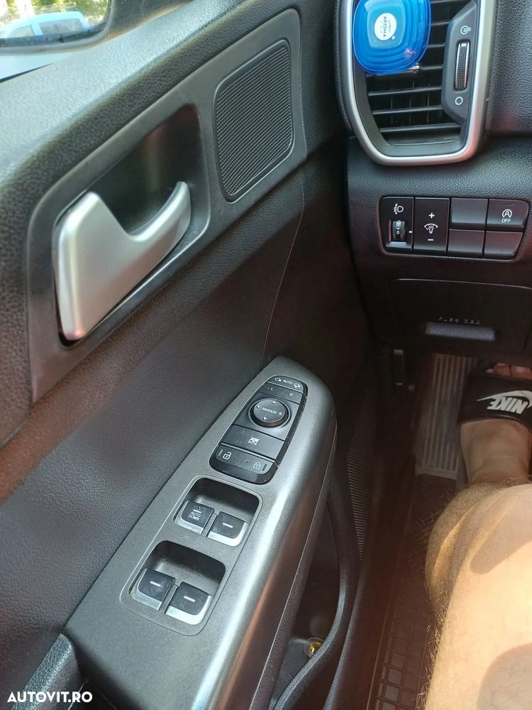Kia Sportage 1.6 DSL 7DCT HP 4x2 Style - 9