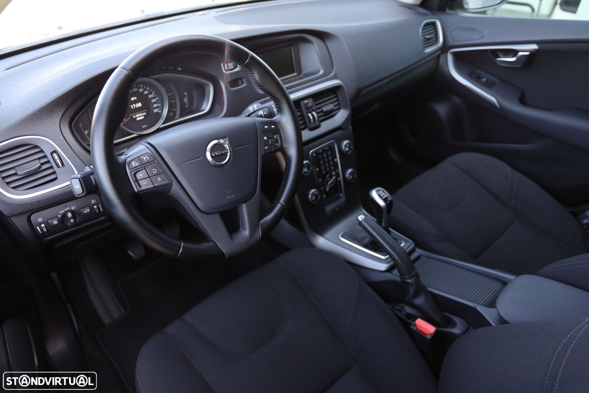 Volvo V40 2.0 D2 Momentum - 6