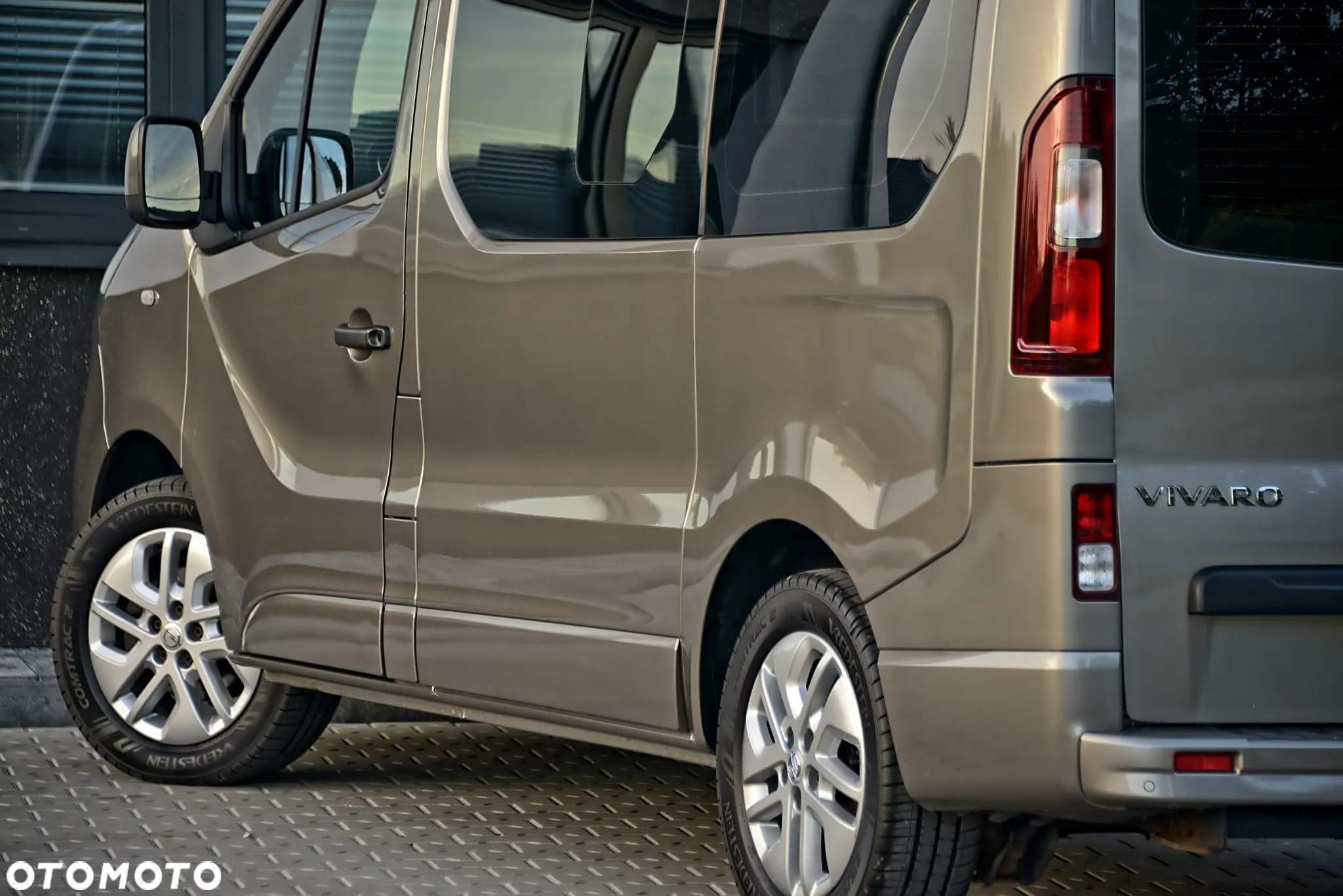 Opel Vivaro - 20