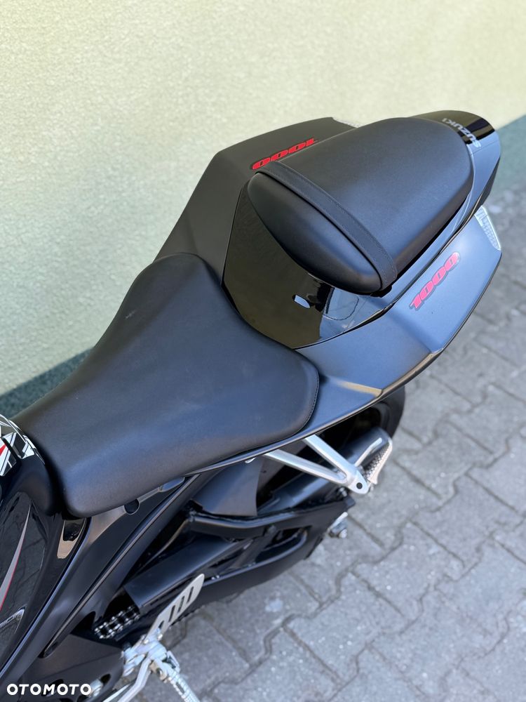 Suzuki GSX-R - 33