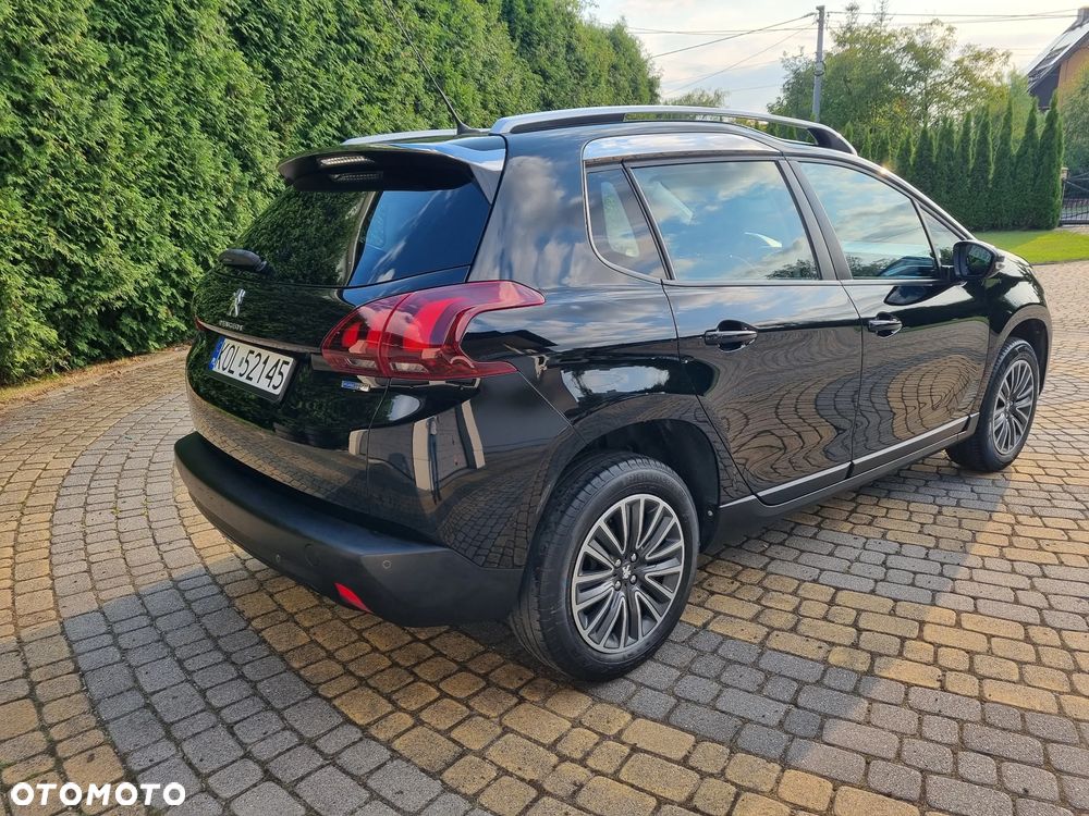Peugeot 2008 1.2 VTi Allure - 3