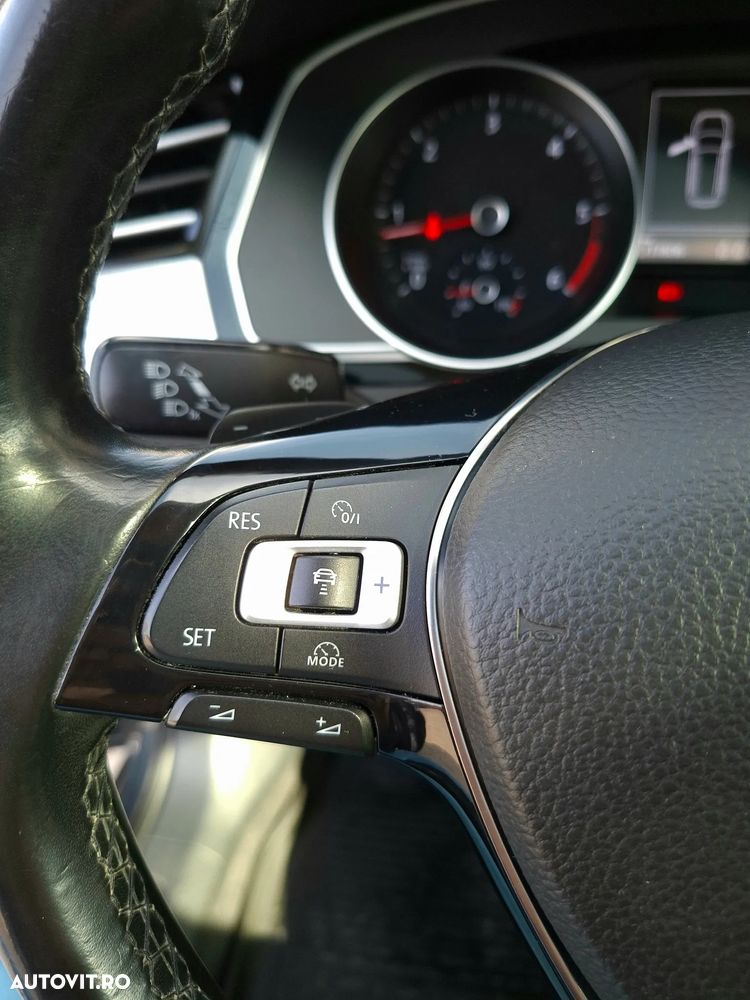 Volkswagen Passat 2.0 TDI DSG (BlueMotion Technology) Comfortline - 20