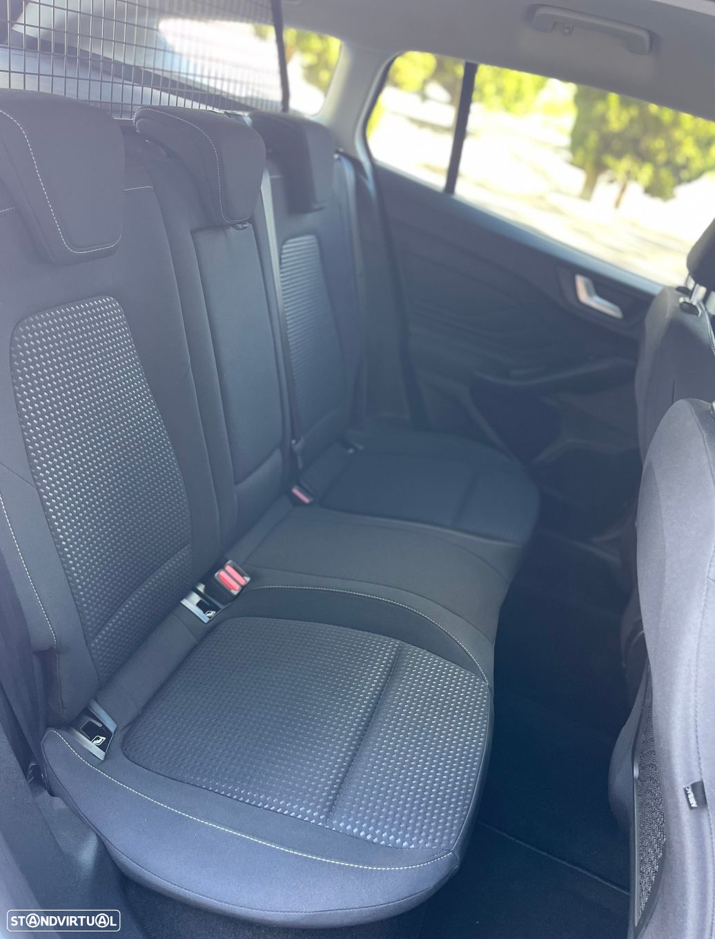Ford Focus 1.5 EcoBlue S&S TREND - 8