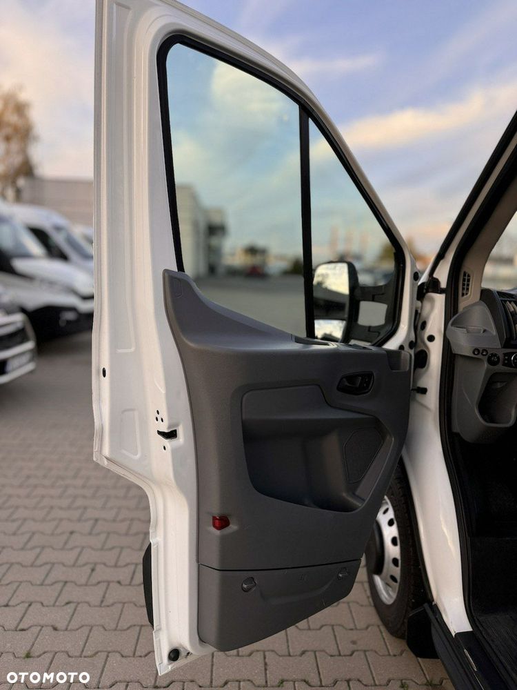 Ford Transit - 10