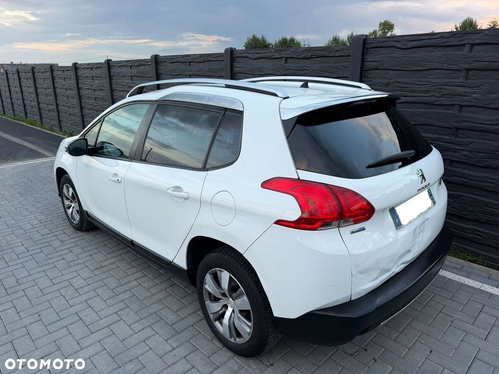 Peugeot 2008 1.6 BlueHDi Style - 3