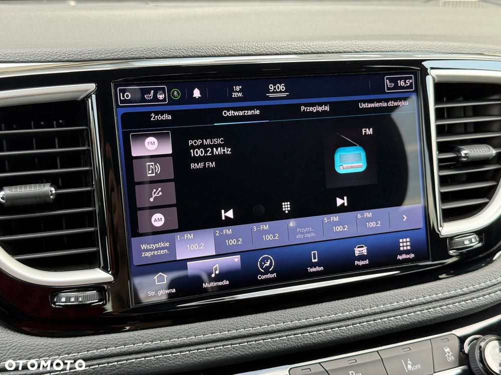 Chrysler Pacifica - 34
