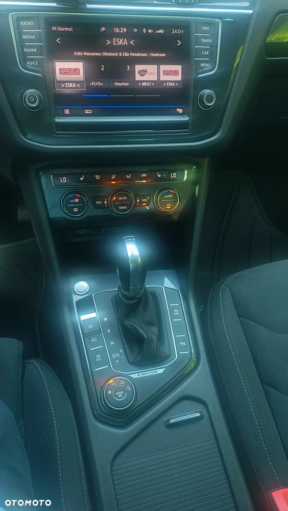 Volkswagen Tiguan - 19
