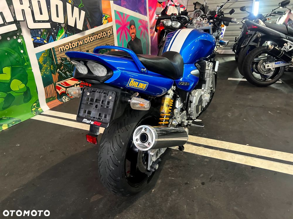 Yamaha XJR - 8