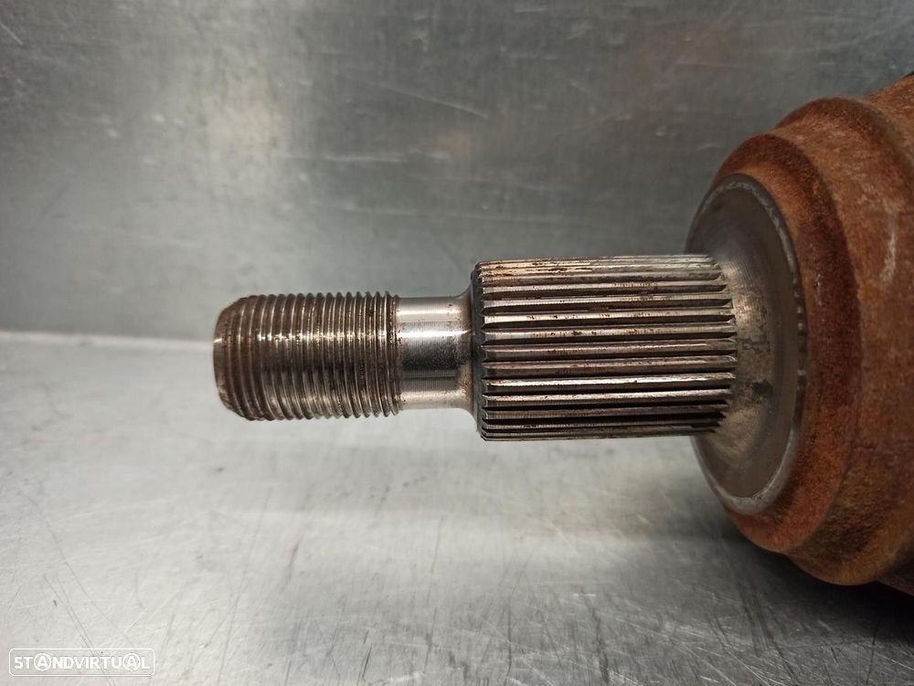 TRANSMISSÃO FRONTAL ESQUERDA VOLKSWAGEN GOLF IV 1998 -1J0407271F - 2