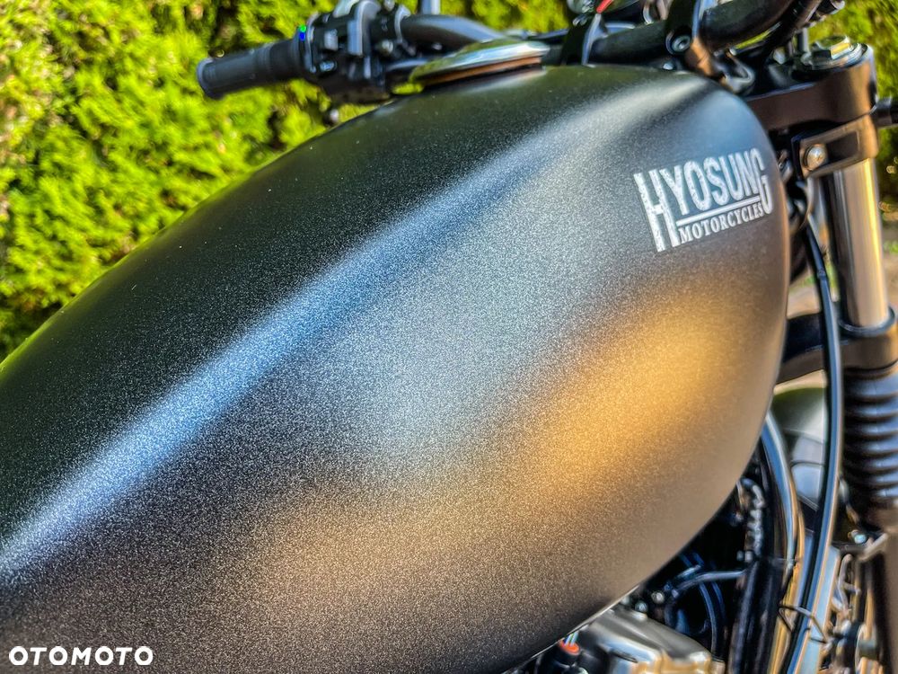 Hyosung GV - 21