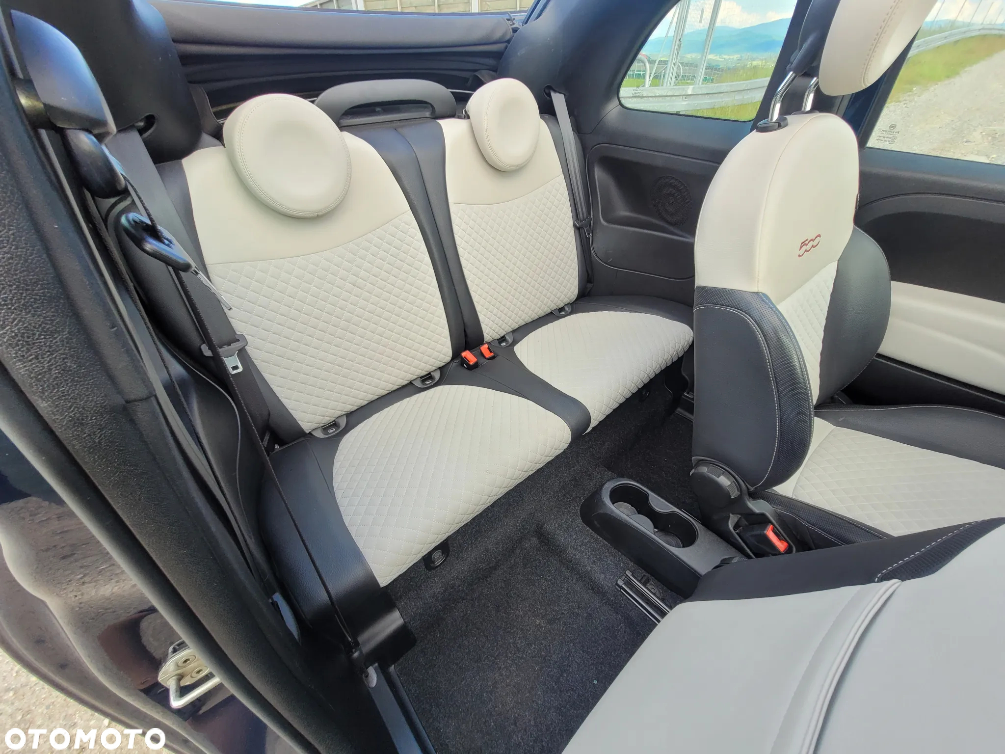 Fiat 500 1.0 Hybrid Lounge - 8