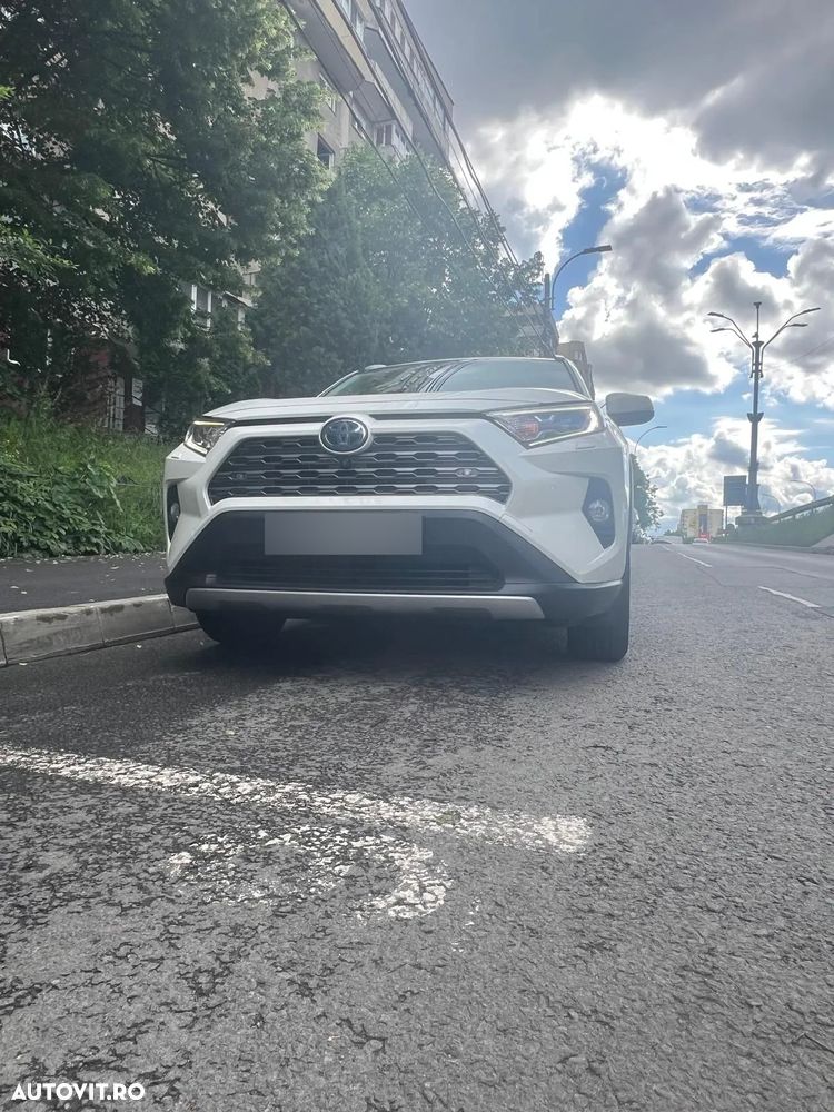 Toyota RAV4 - 1