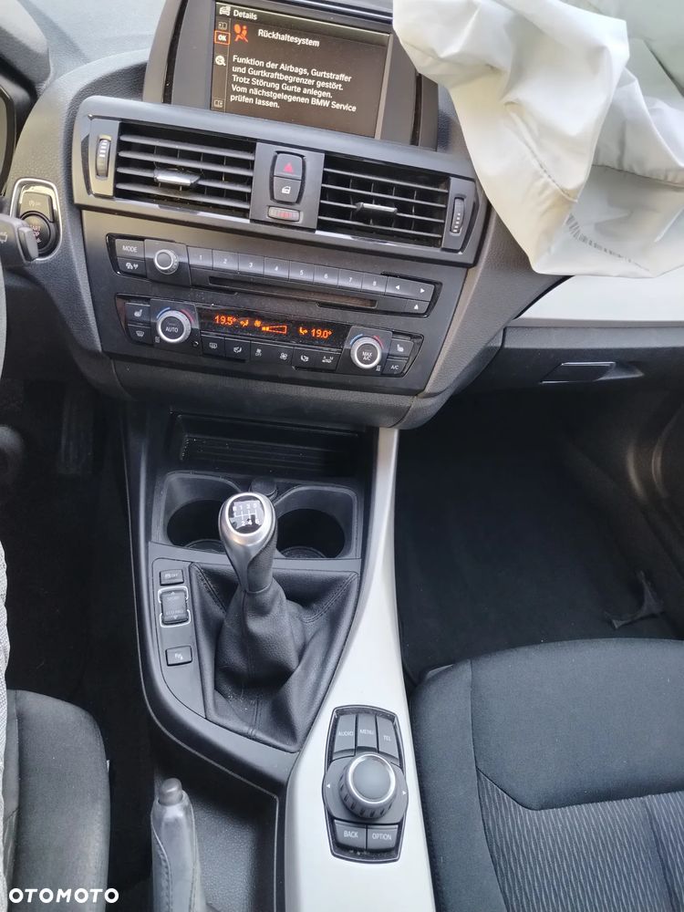 BMW Seria 1 116i - 12