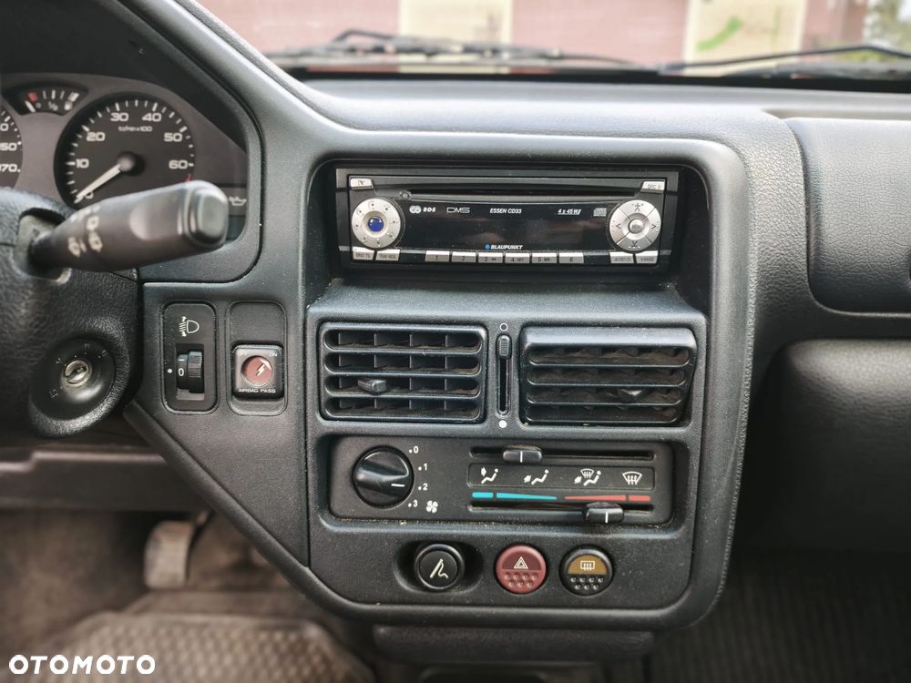 Peugeot 106 1.1 Classic - 7