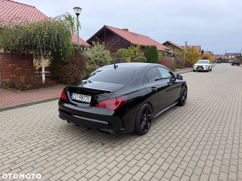 Mercedes-Benz CLA 45 AMG 4Matic 7G-DCT - 11