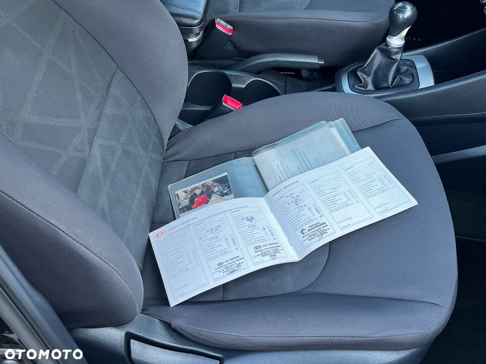 Kia Rio 1.2 Attract - 10